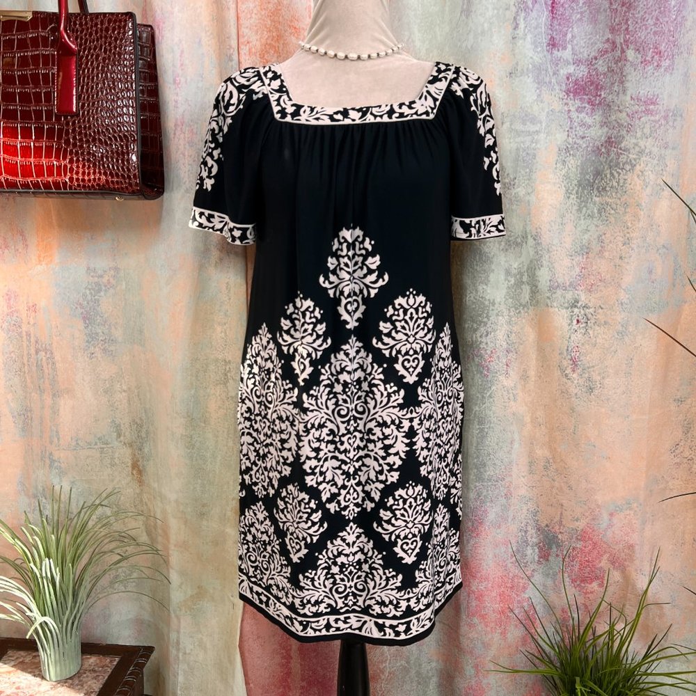 📌London Times Square Neckline Short Sleeves Dress